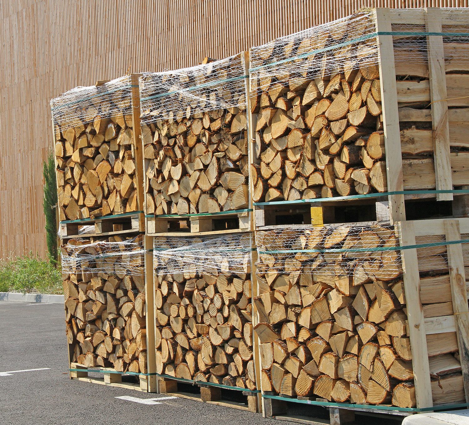 Hemleverans av ved Hemleverans av ved